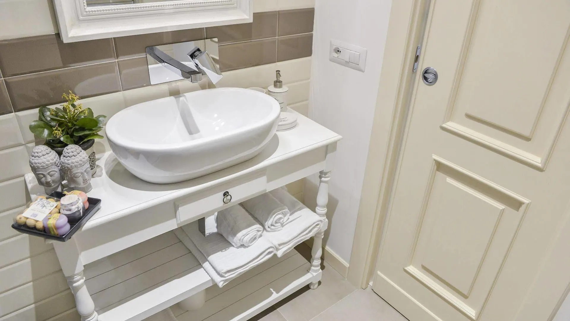 ** Guest house Adelina Guesthouse Rome Italy