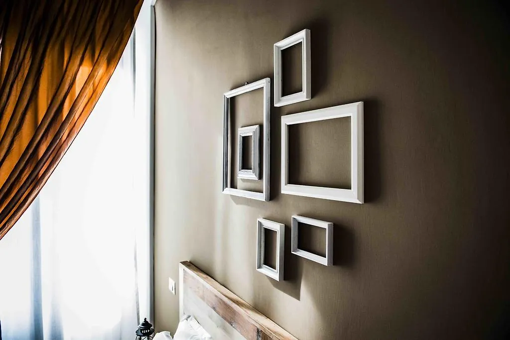 Adelina Guesthouse Roma 2*,