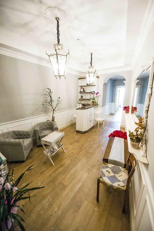 Adelina Guesthouse Roma Konukevi