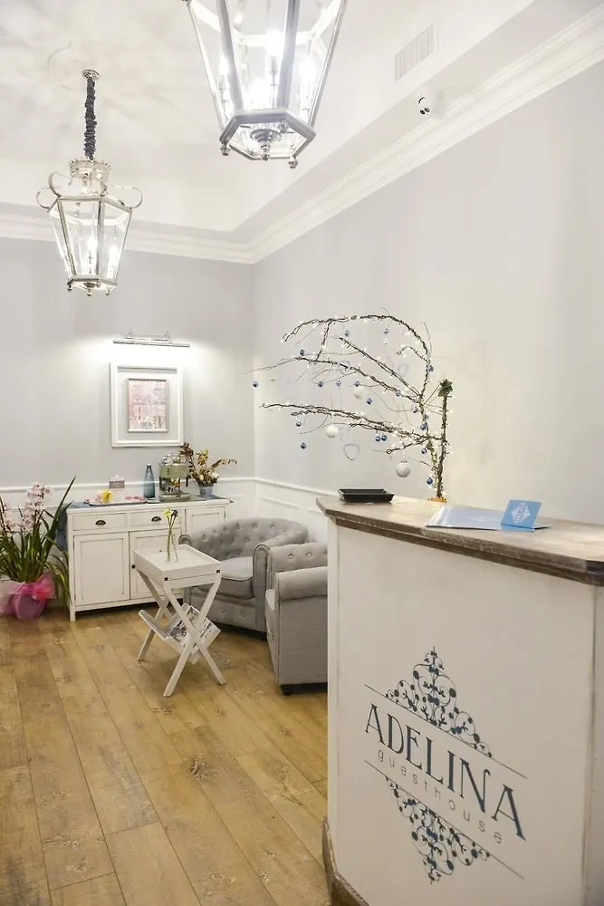 Adelina Guesthouse Roma 2*,