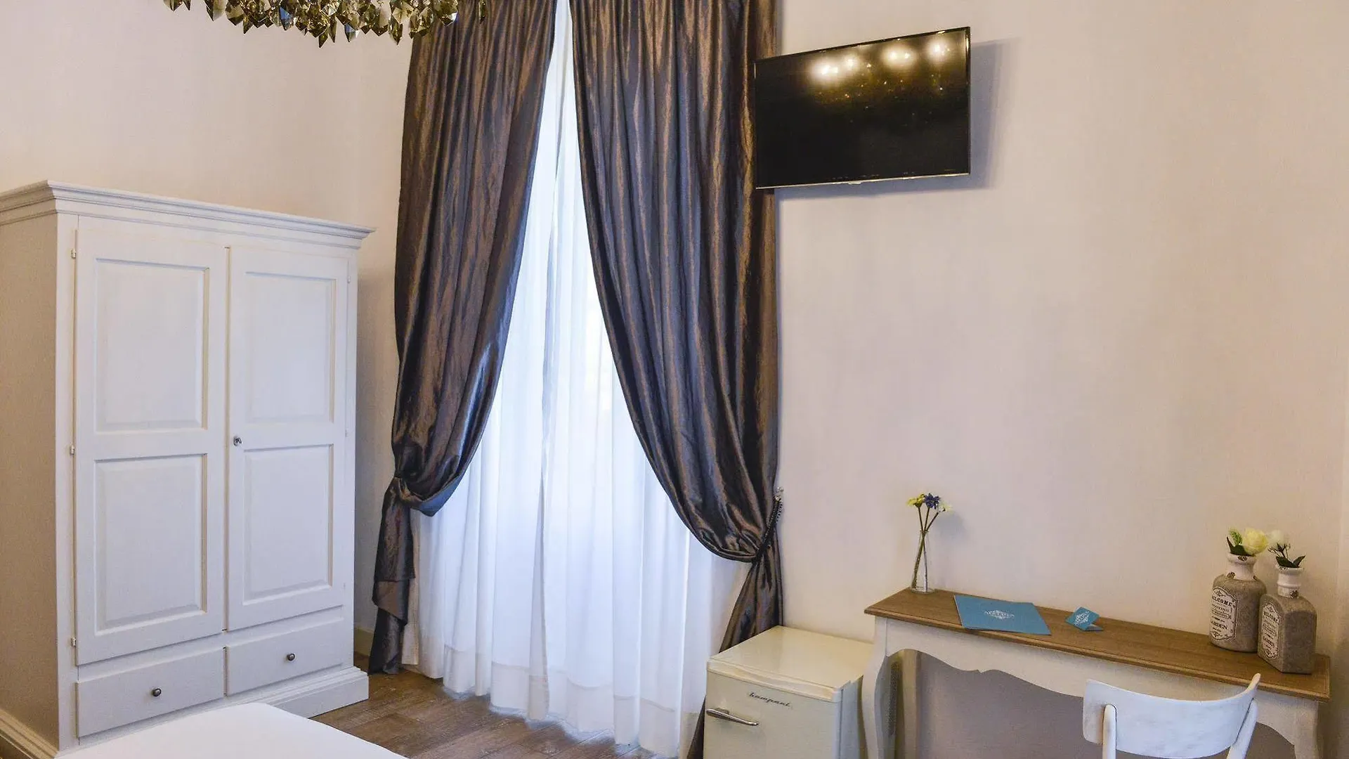 Adelina Guesthouse Roma 2*,